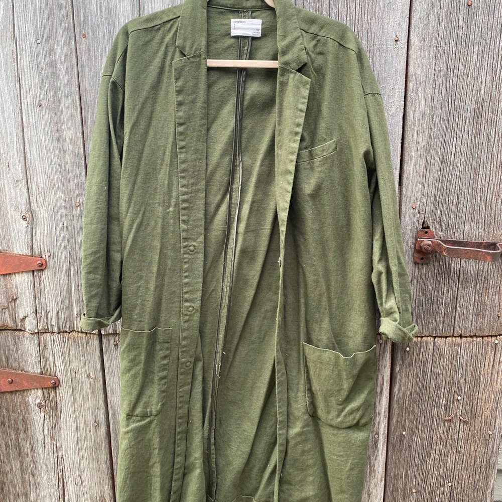 Men’s or women’s linen trench